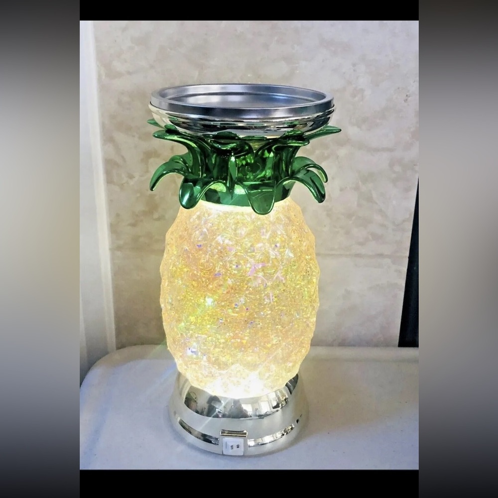 Bath and body works pineapple holder stationary light up iridescent rainbow